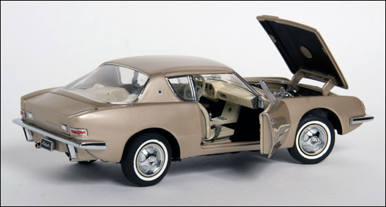 Franklin Mint Avanti MOdel Open